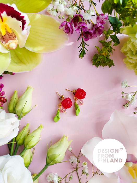 Raspberry stud earrings