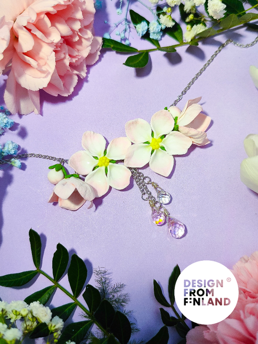 The Beauty of Midsummer necklace