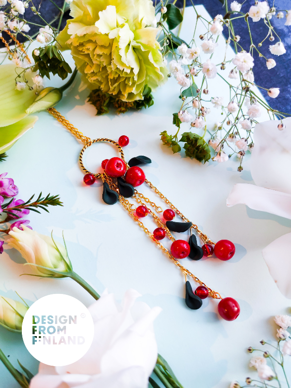 Lingonberry necklace-big