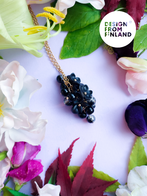Queen of the night necklace