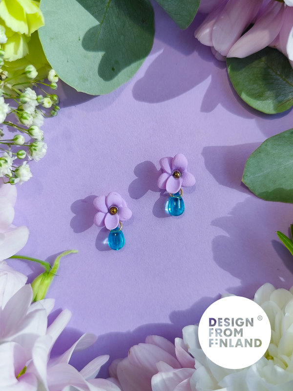 Wonder violet stud earrings
