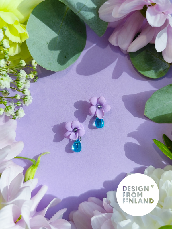 Wonder violet stud earrings