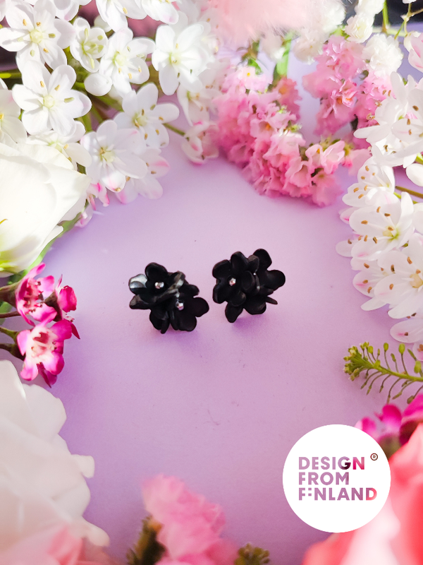 Queen of the night stud earrings