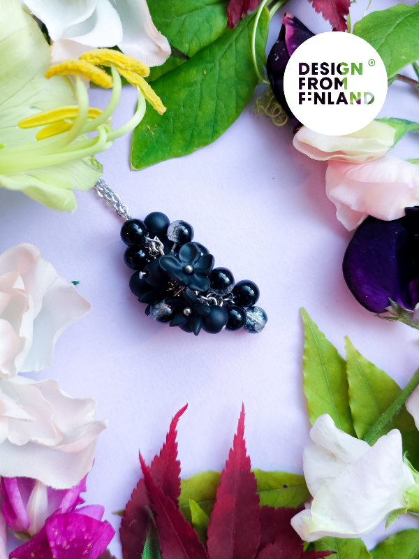 Queen of the night necklace