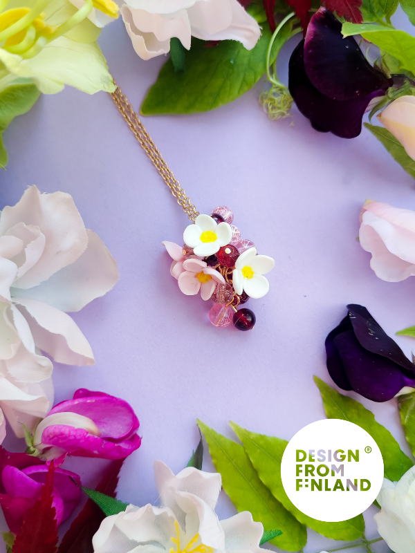 Oakleaf hydrangea necklace
